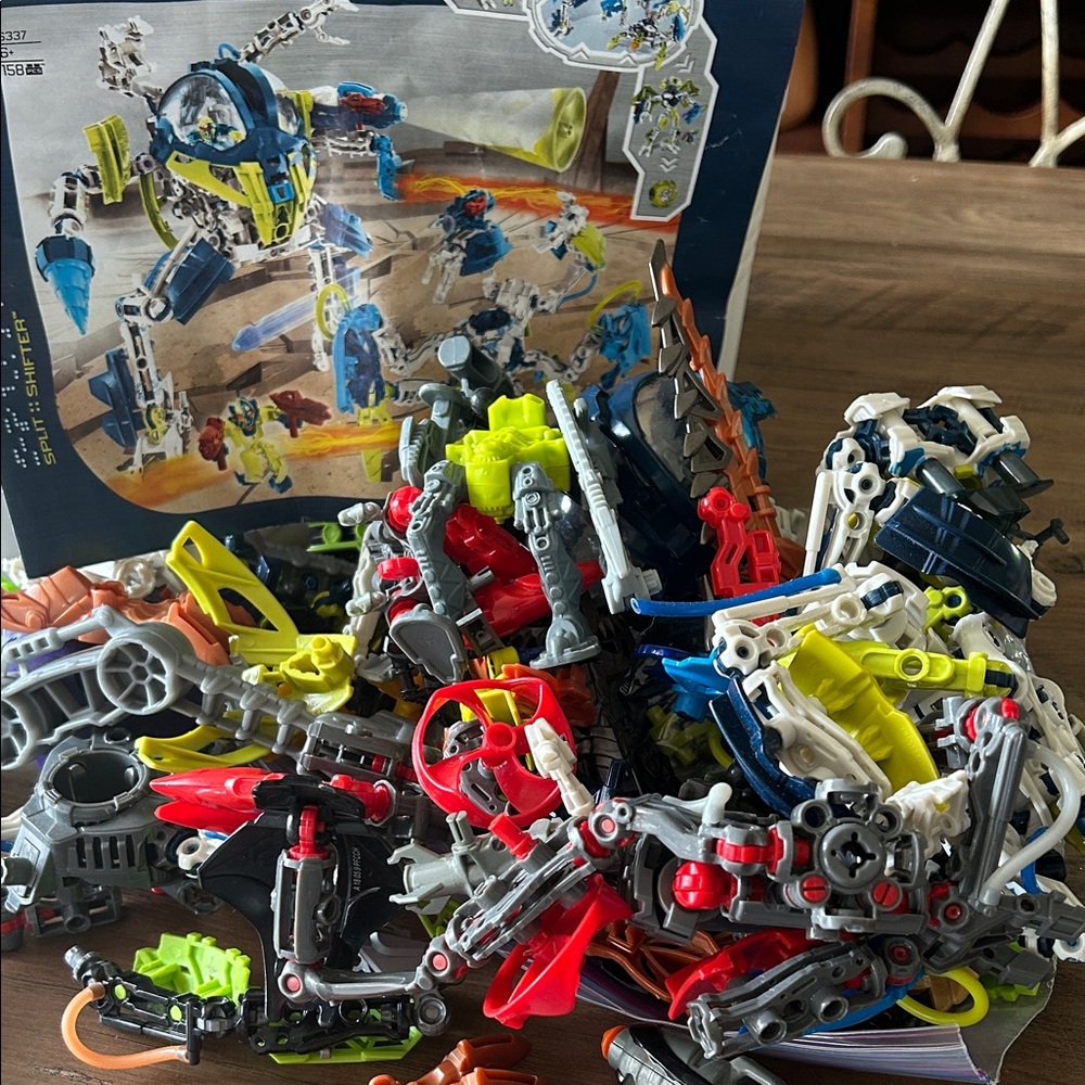Bundle of MEGA BLOKS NEO SHIFTERS